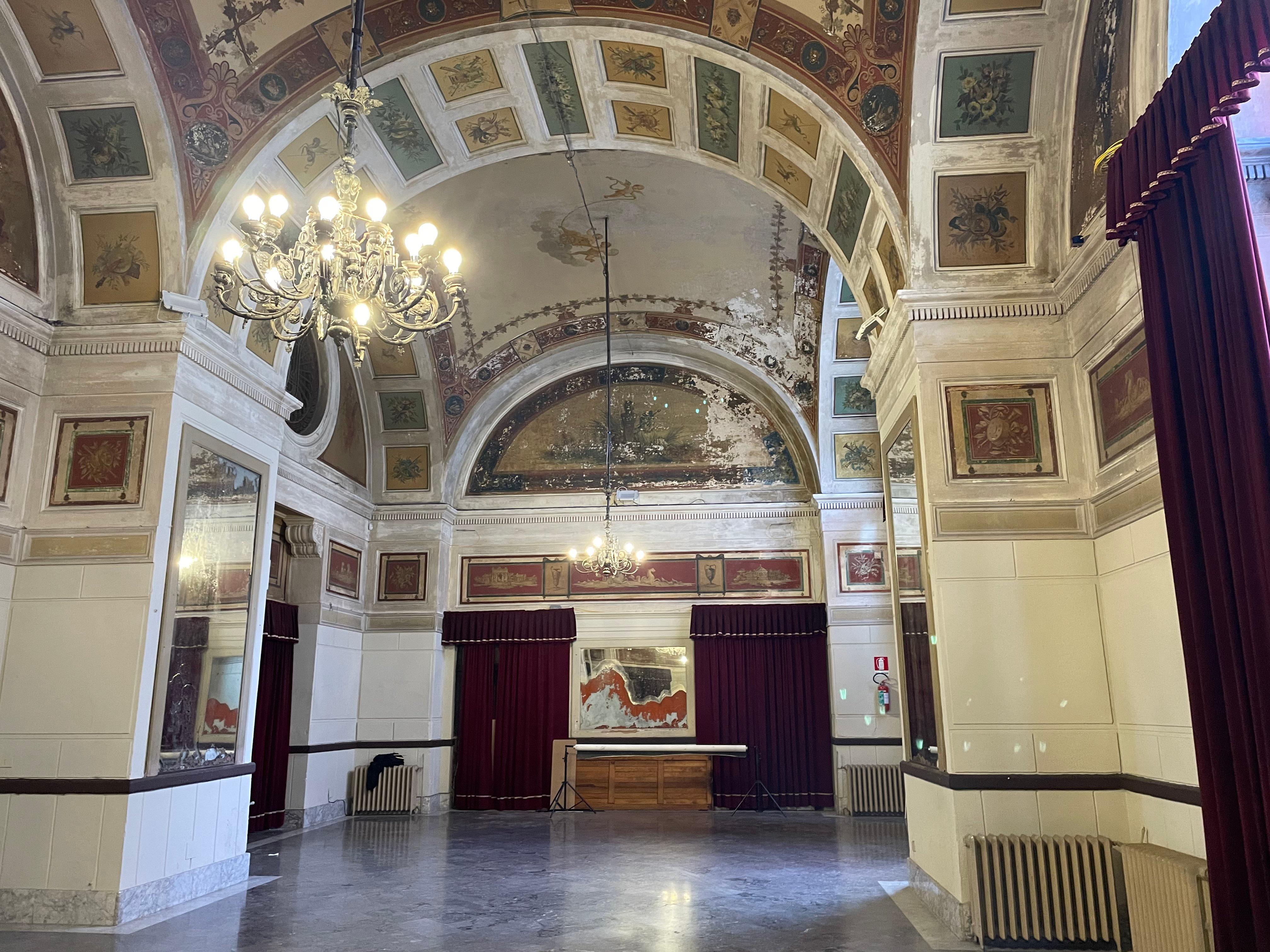 ポリテアマ劇場の画像